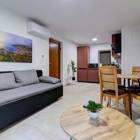 Rote Zora Apartment Senj  Ngoại thất bức ảnh