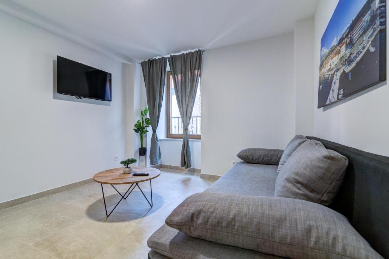Rote Zora Apartment Senj  Ngoại thất bức ảnh