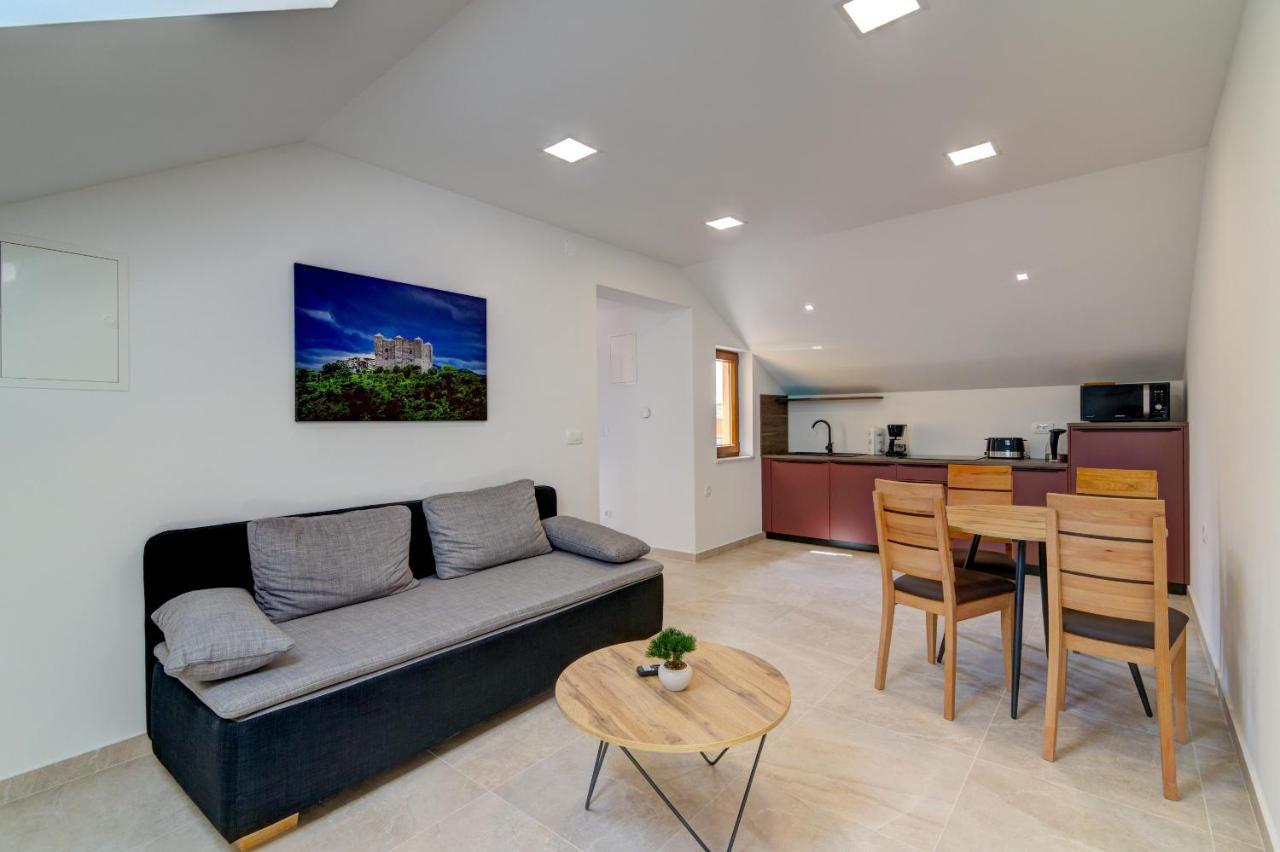 Rote Zora Apartment Senj  Ngoại thất bức ảnh