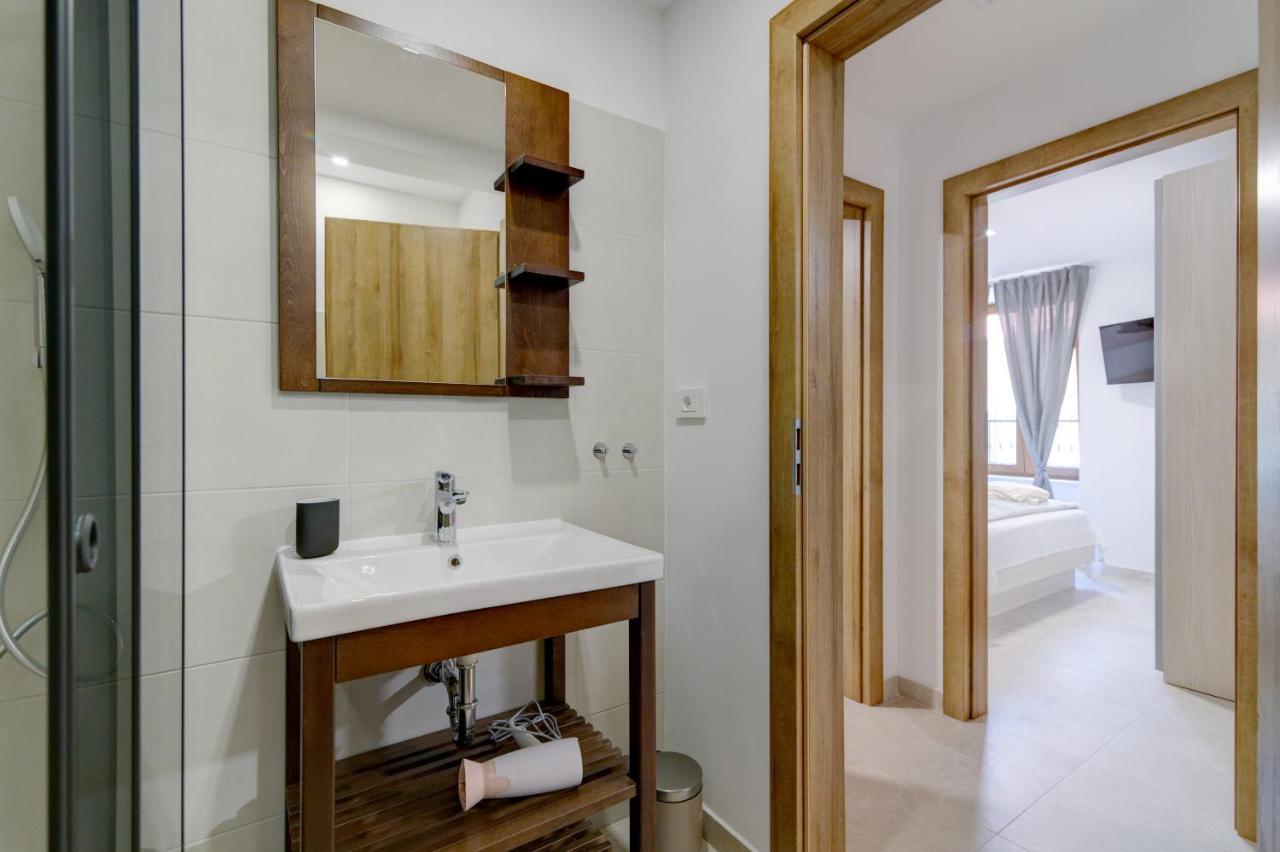 Rote Zora Apartment Senj  Ngoại thất bức ảnh