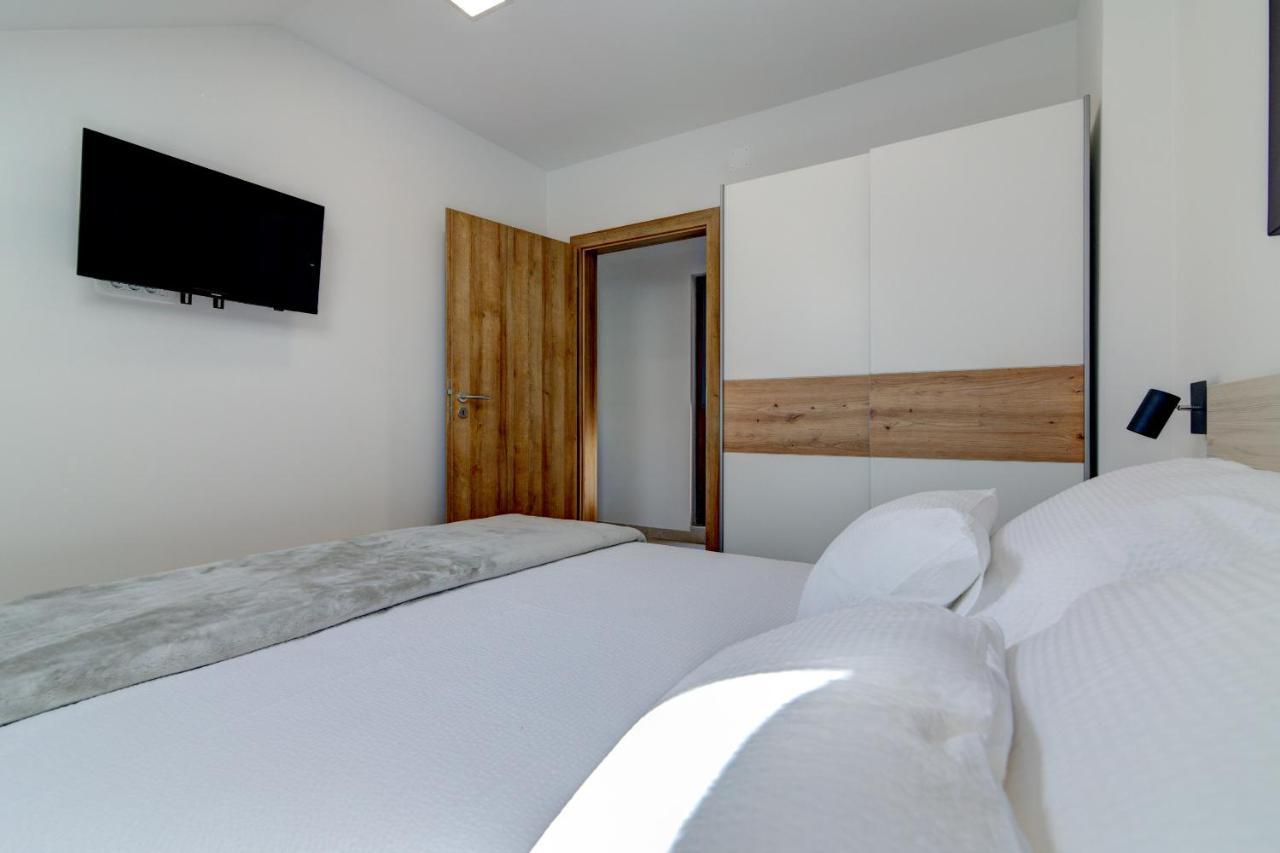 Rote Zora Apartment Senj  Ngoại thất bức ảnh
